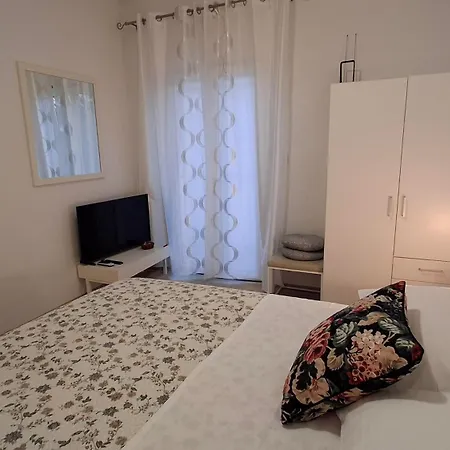 Riverside Apartman