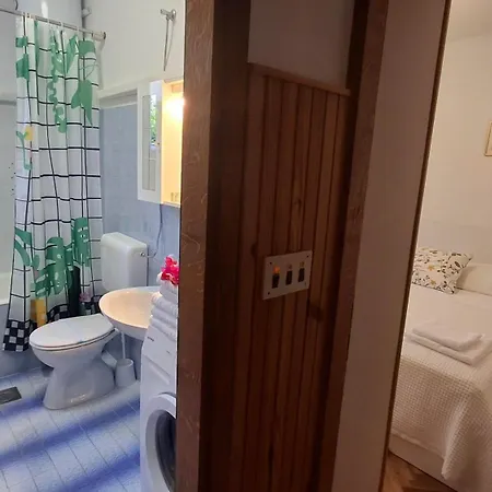 Riverside Apartman *