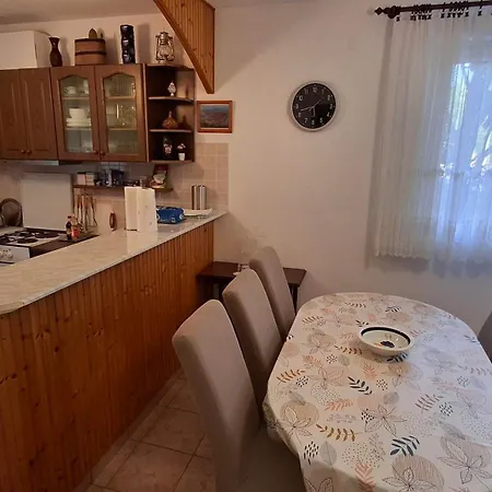 Riverside Apartman *